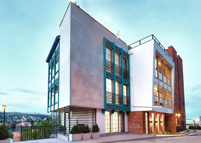 Brooch Boutique Hotel