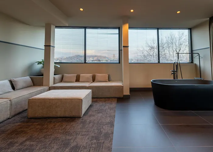 Nobo - Hotel In Old Tbilisi